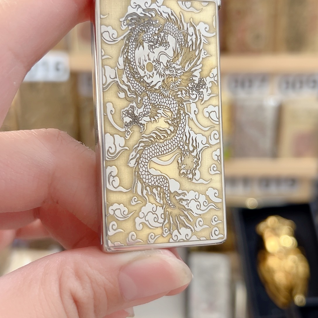 佐罗753纯铜镀镍祥云龙火机