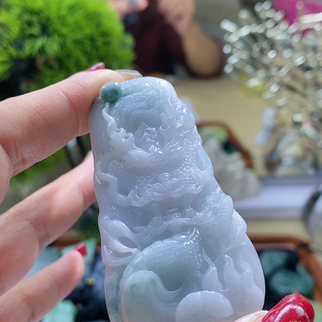 【闪购商品】翡翠颈饰未镶嵌龙牌