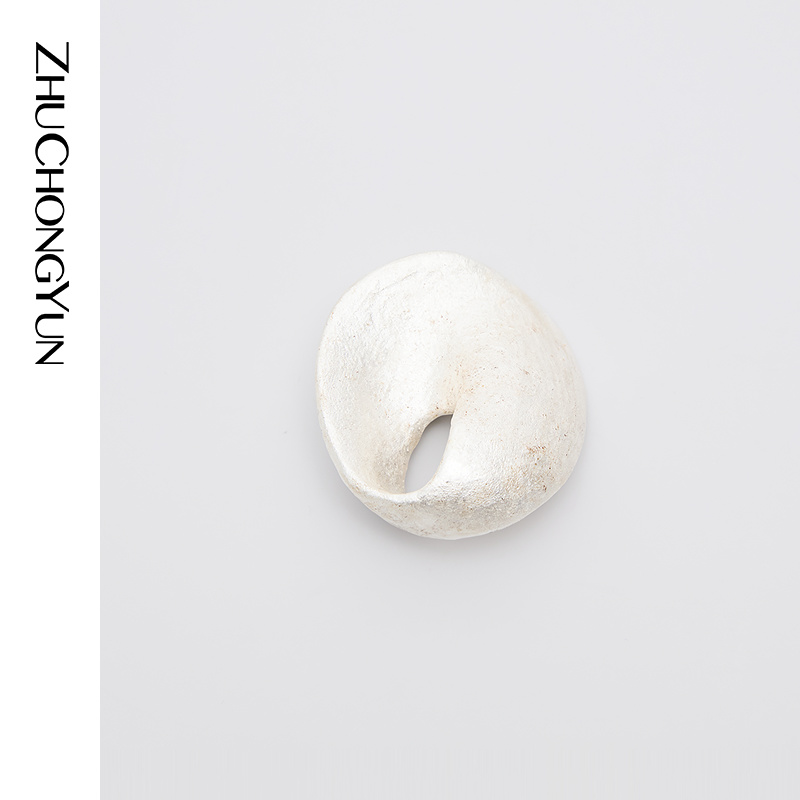 铜树脂胸针 ZHUCHONGYUN2025冬回型银箔胸针手工贴箔C2FZ4003D