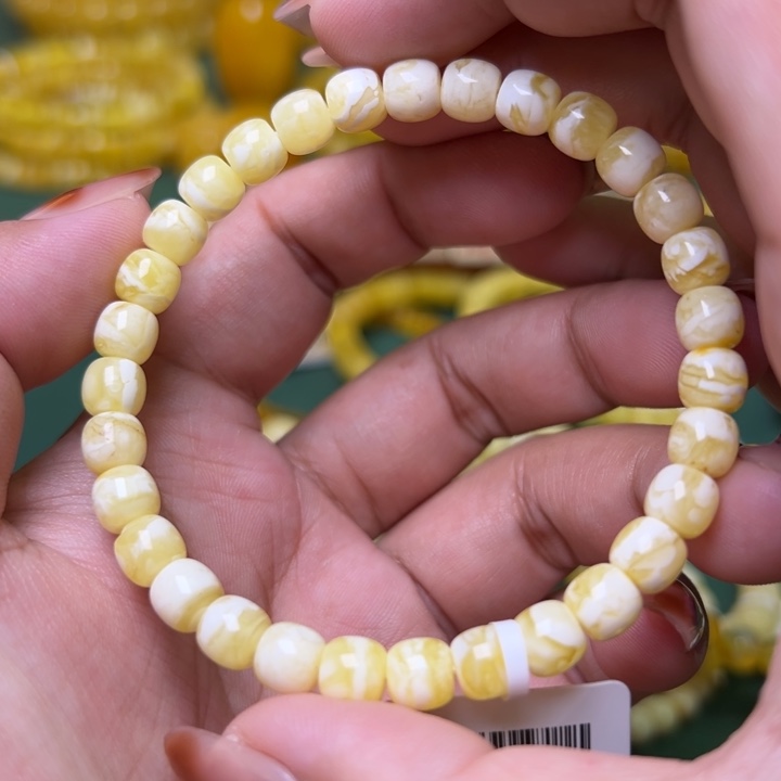 蜜蜡未镶嵌珠宝奇石