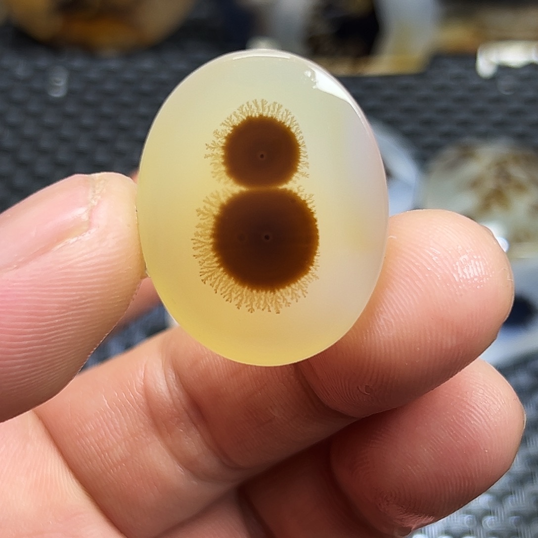 天***事玛瑙/玉髓未镶嵌珠宝半成品