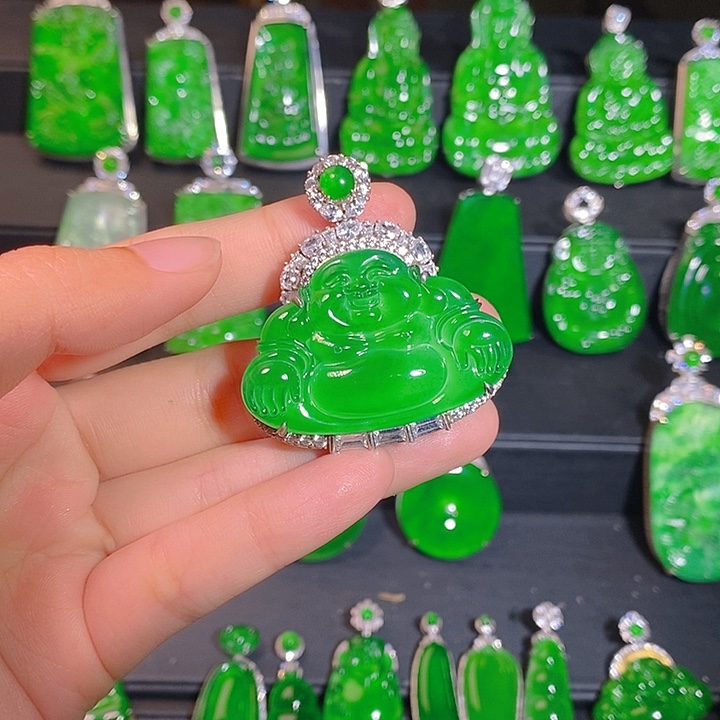 翡翠银S925镶嵌颈饰是