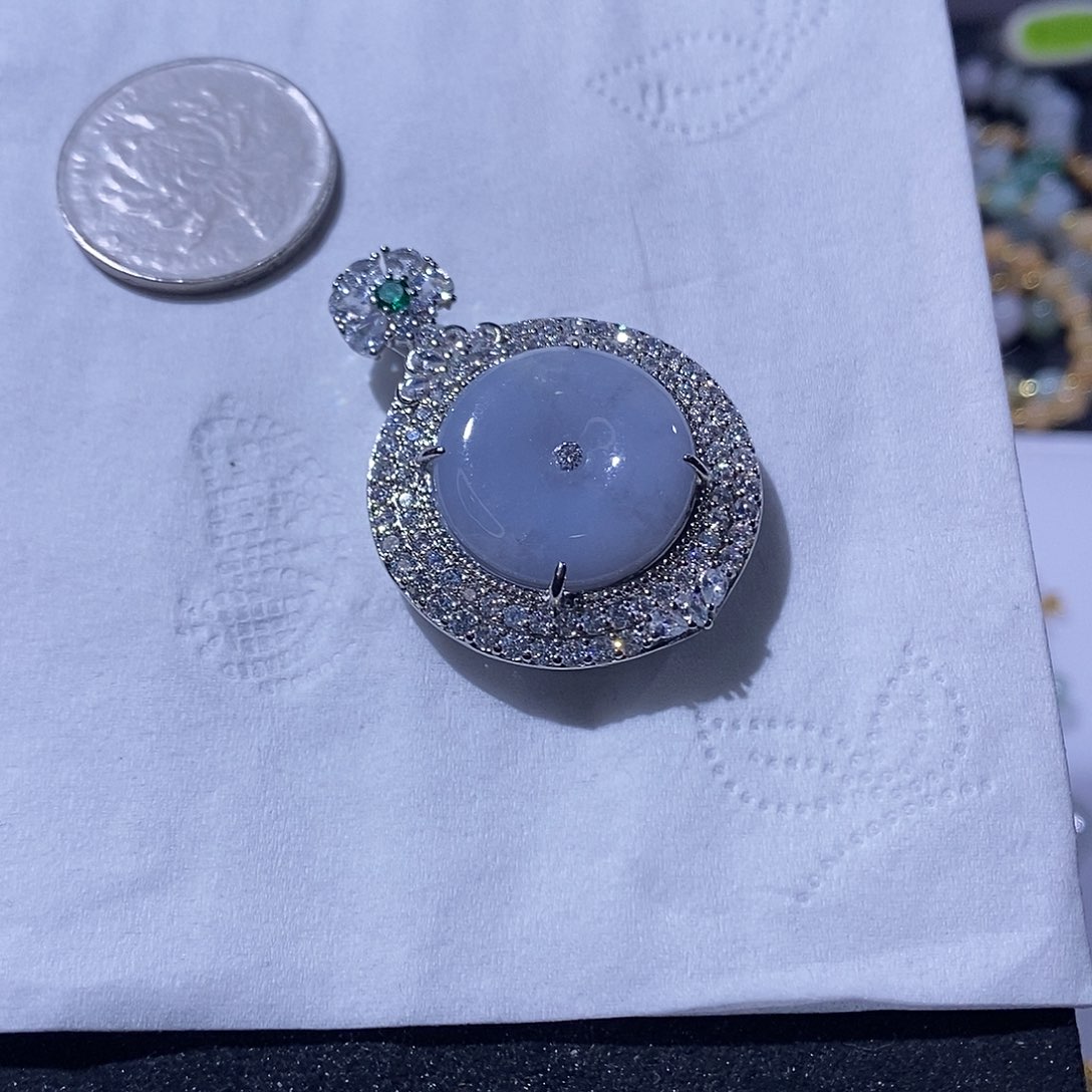 翡翠吊坠(不含链)未镶嵌