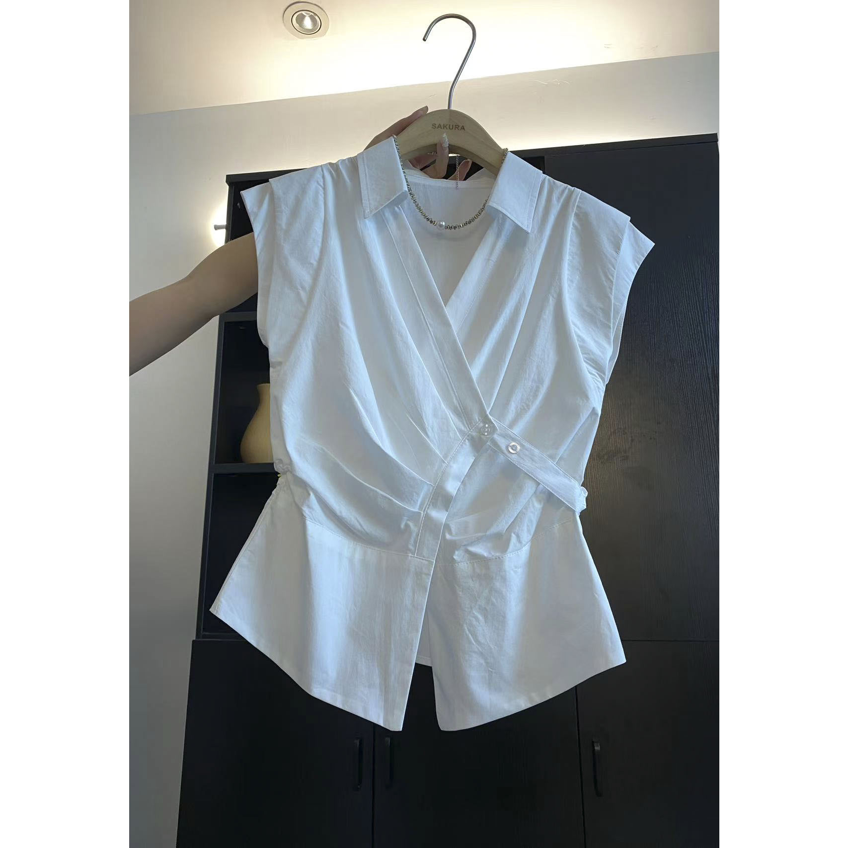 璎婲sᴀᴋᴜʀᴀ【南法格调】图法式polo领设计感绑带褶皱坎肩无袖衬衫