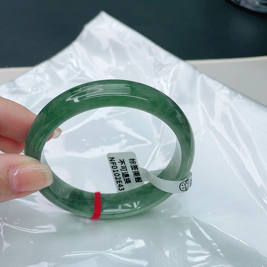 翡翠手镯未镶嵌正58.5