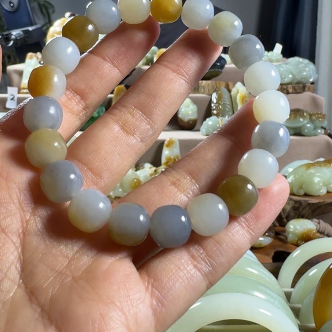 和田玉（糖玉）未镶嵌颈饰