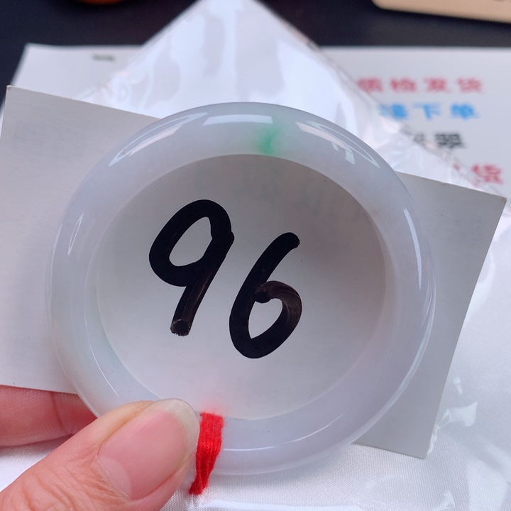 翡翠手镯未镶嵌正