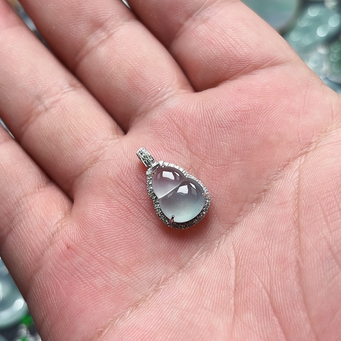 颈饰18K金镶嵌翡翠天然缅甸A货翡翠