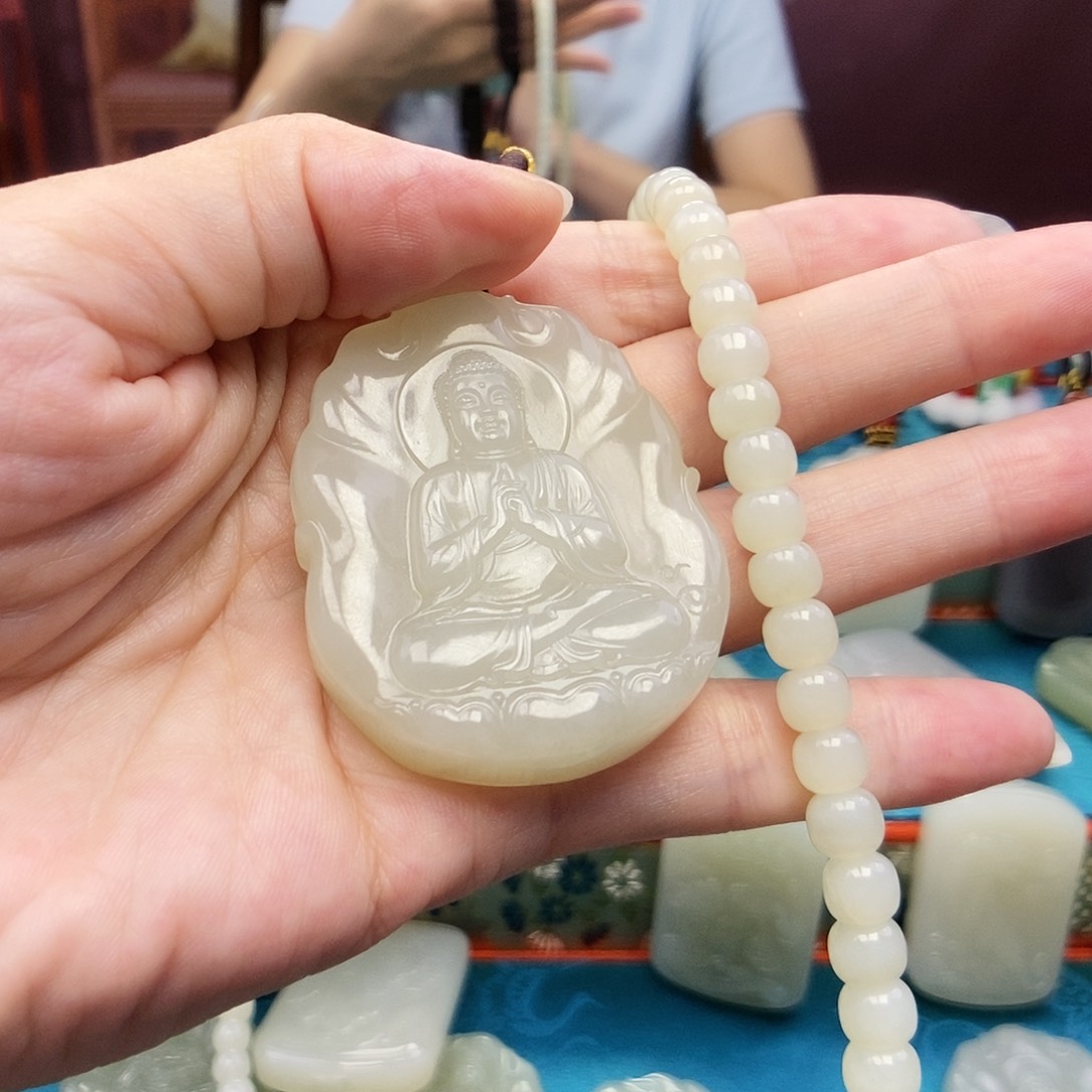 和田玉未镶嵌颈饰忆****6