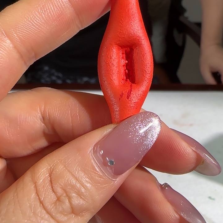 橘红色的小牙签墨
