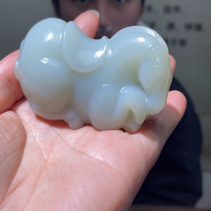 和田玉未镶嵌把件