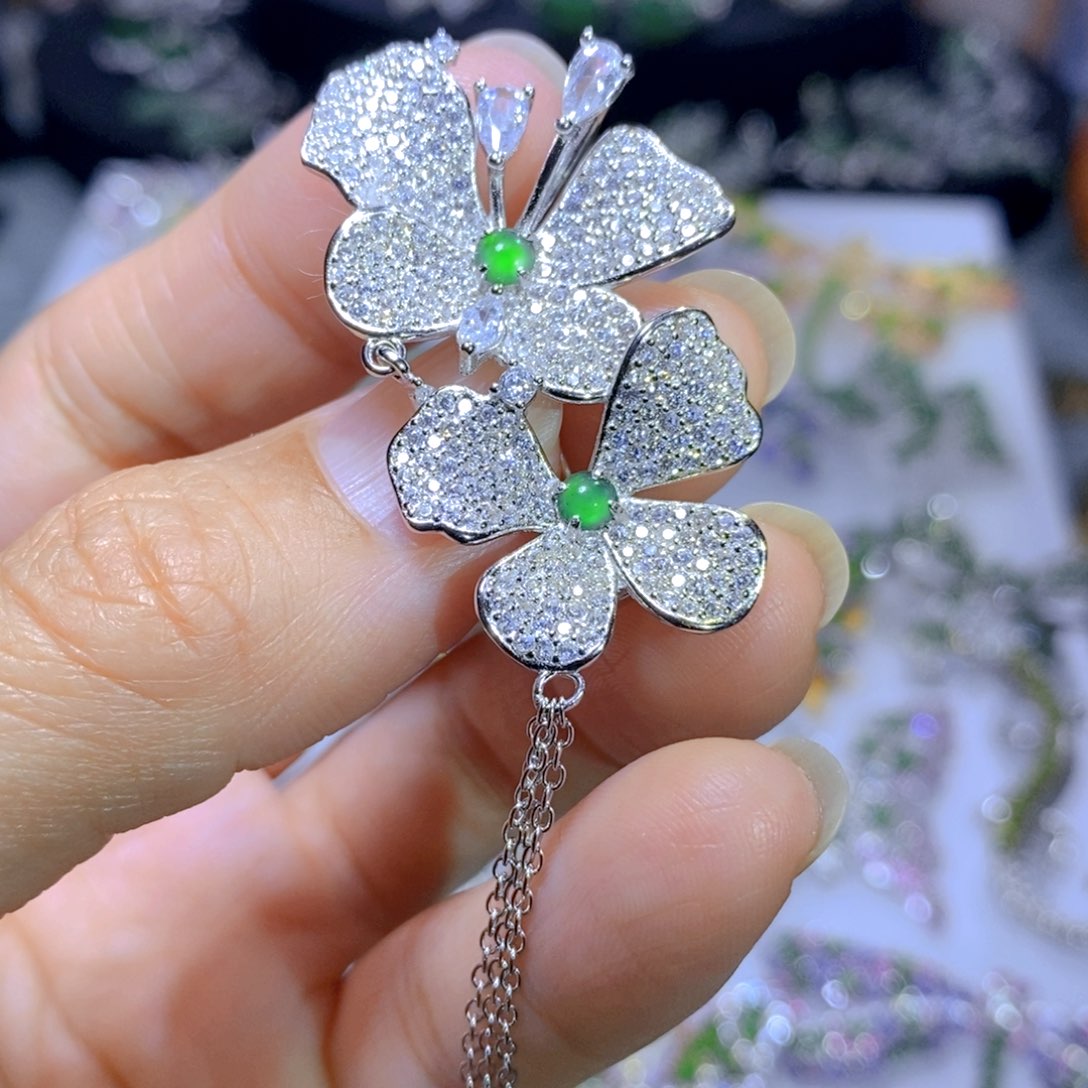 翡翠颈饰银S925镶嵌天然翡翠