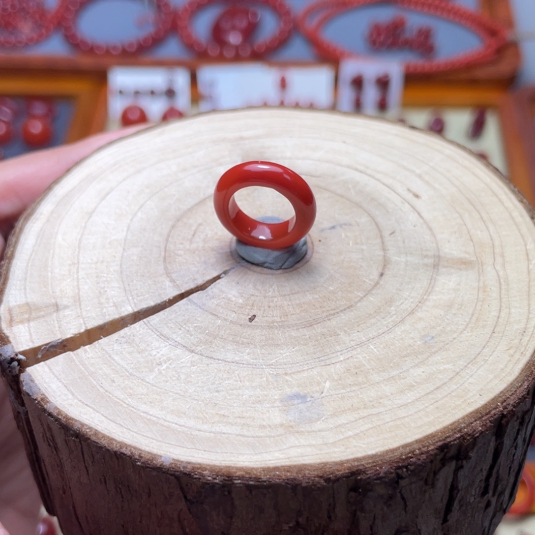 迟***@南红玛瑙未镶嵌10.4锦红跑环