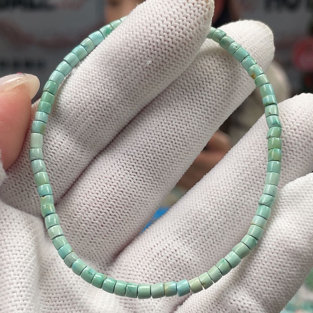 绿松石未镶嵌挂件