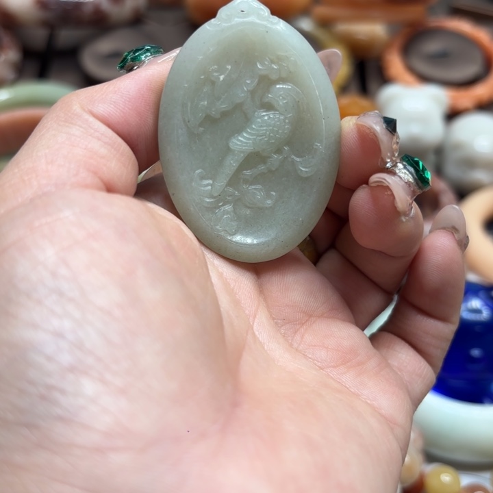 石英岩玉合金颈饰