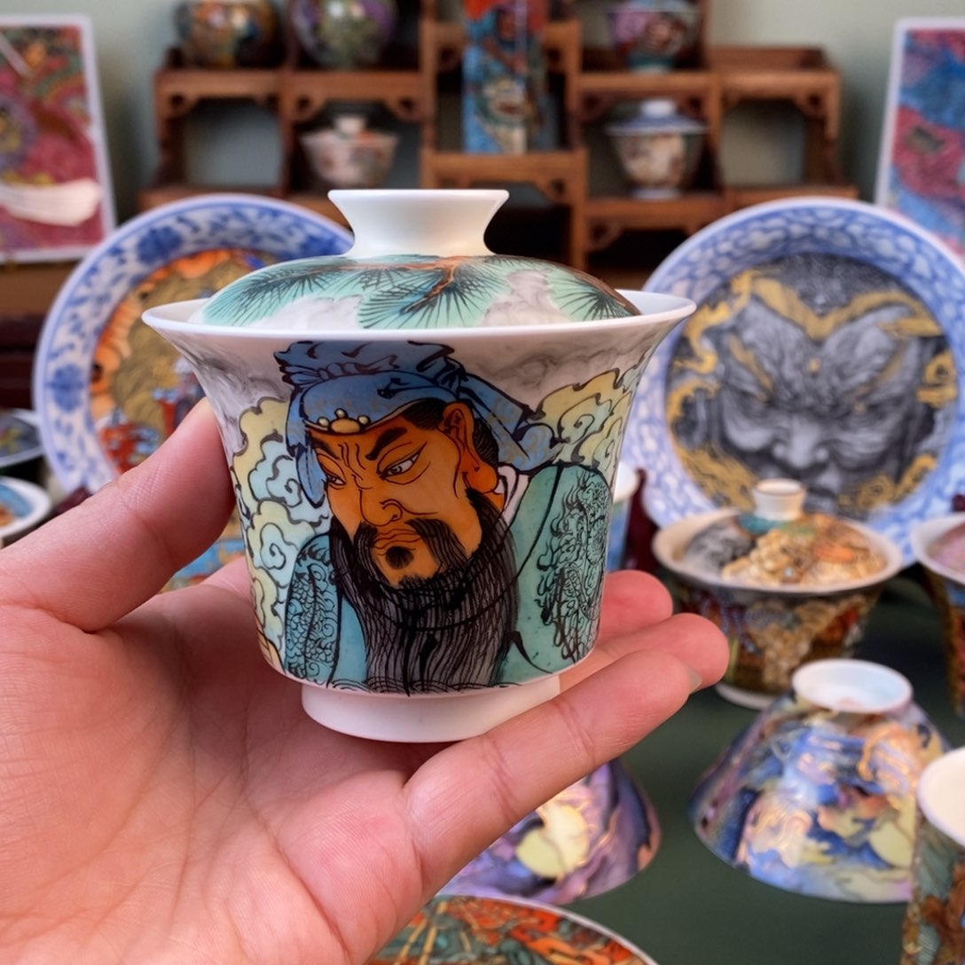 纯手工手绘陶瓷关羽