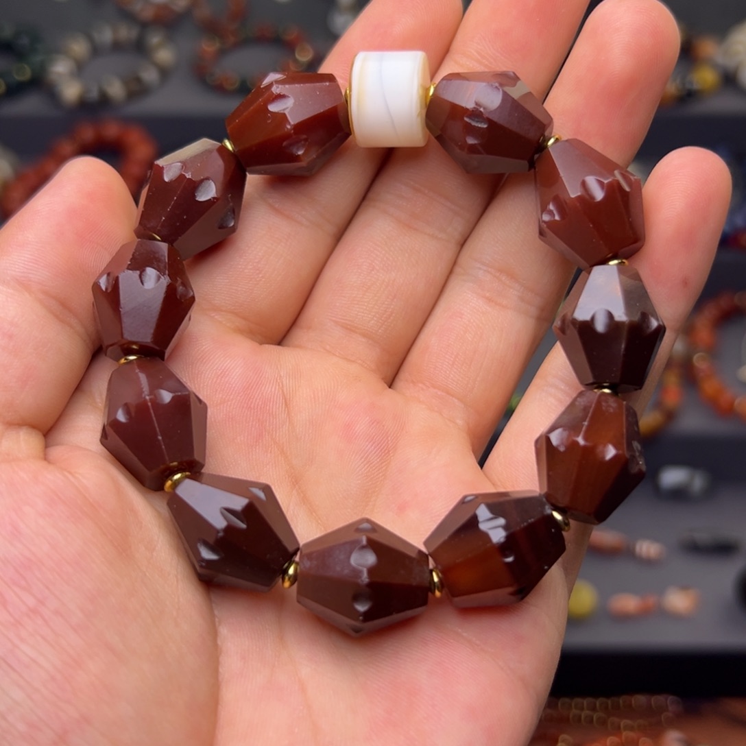 玛瑙/玉髓合金颈饰