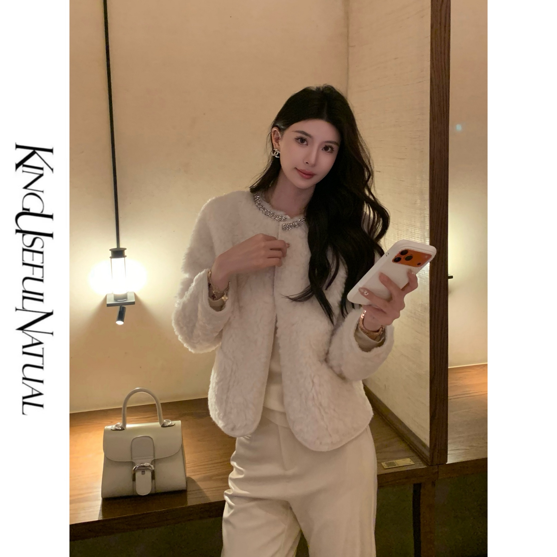 KUN【巴黎千金】矜贵气质 羊毛加厚短款钻条冬款米白色百搭外套