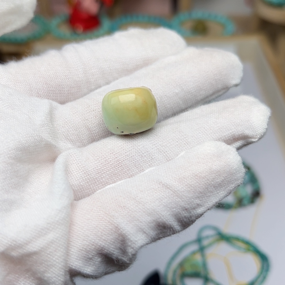 南红玛瑙未镶嵌珠宝奇石