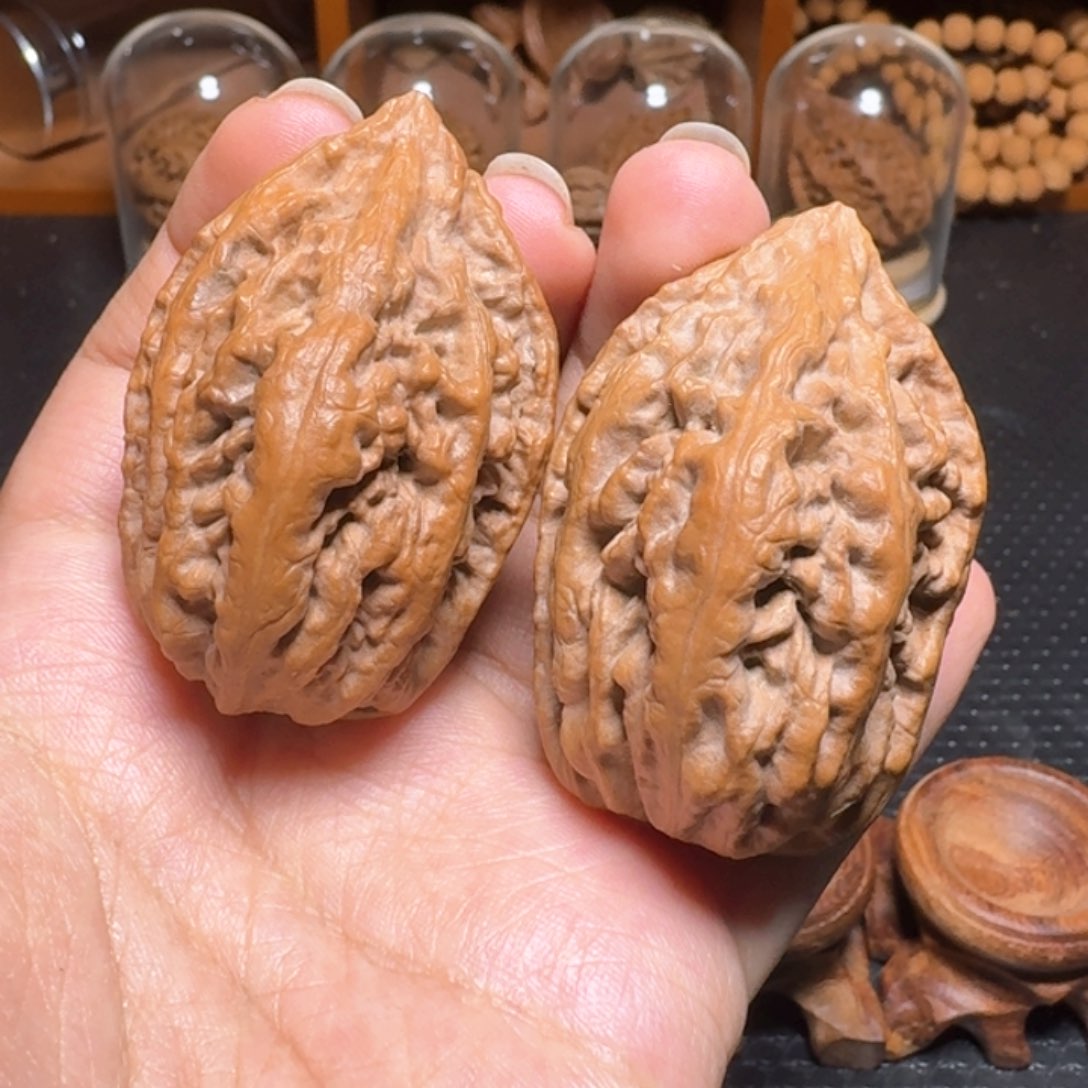 文玩核桃把件41克老款霸王龙