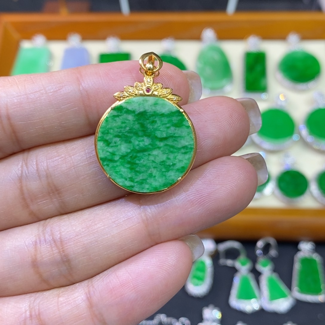 翡翠吊坠(不含链)18K金镶嵌吊坠