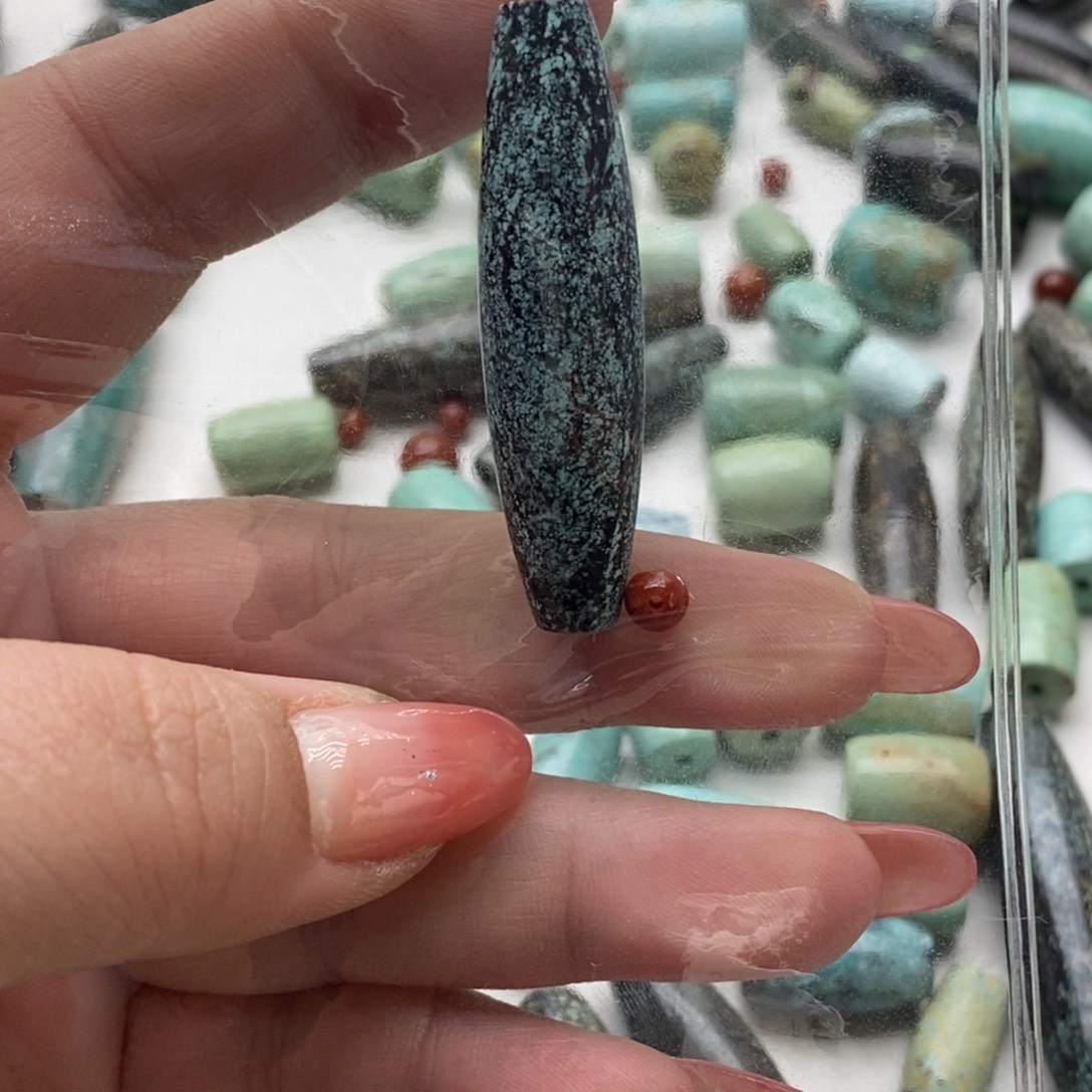 县***）南红玛瑙未镶嵌珠宝奇石