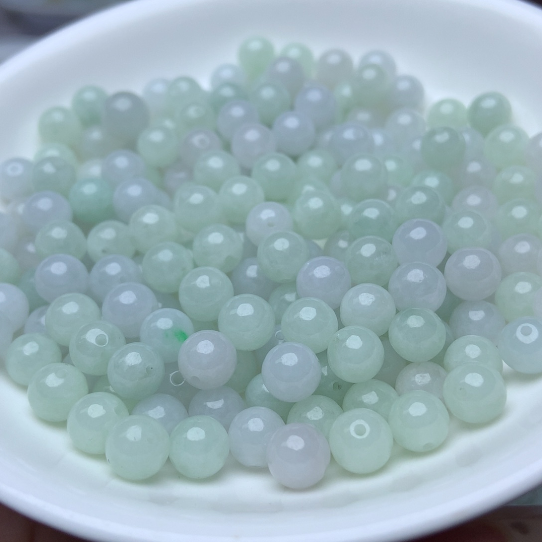 翡翠A货卡6.3mm冰绿白圆珠50颗