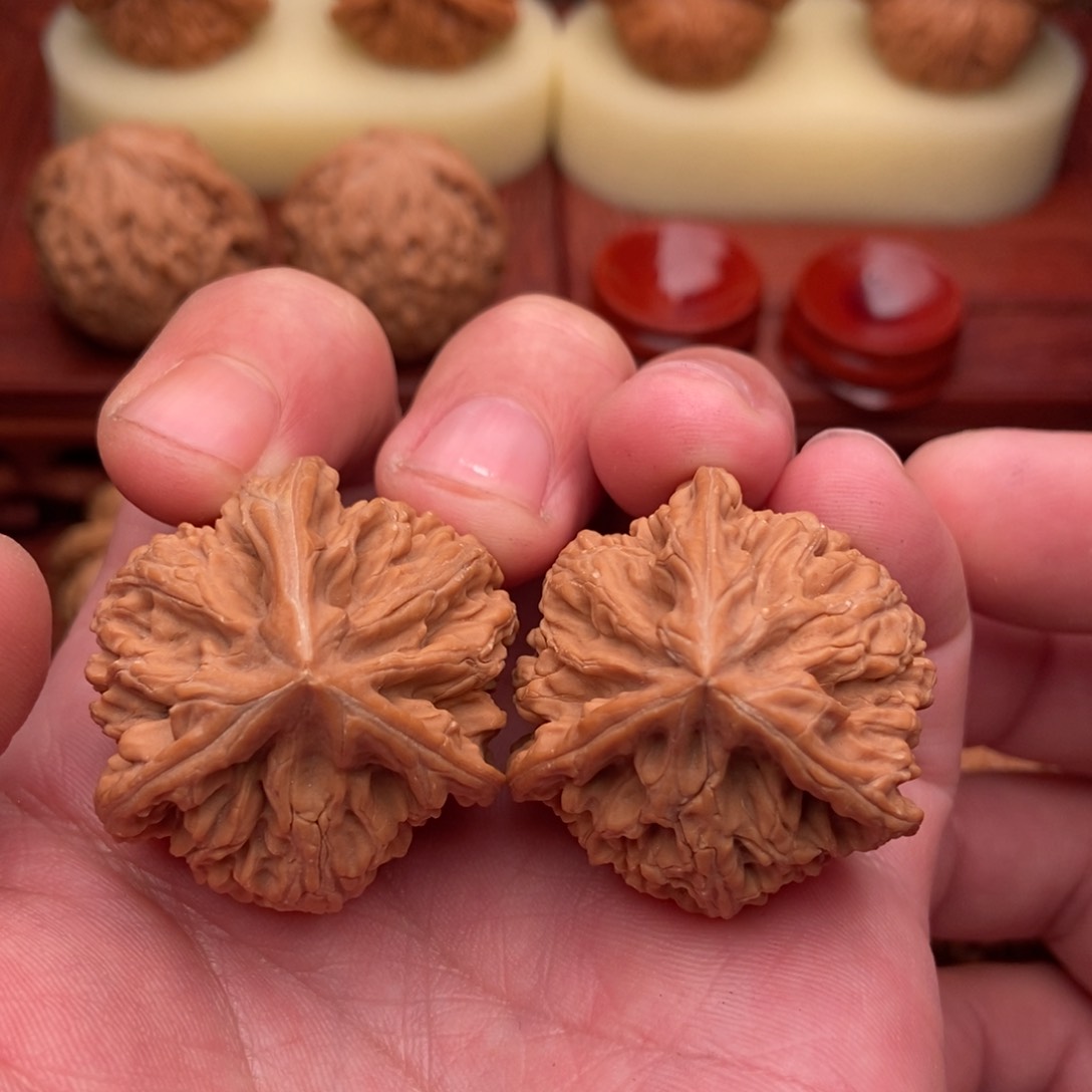 桃核把件御龙粗筋奔35