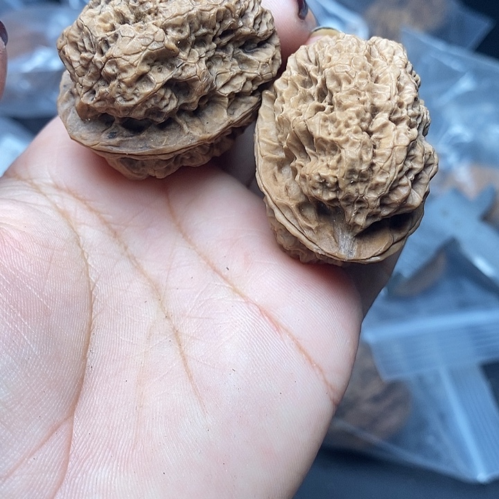 文玩核桃把件     65h修尖