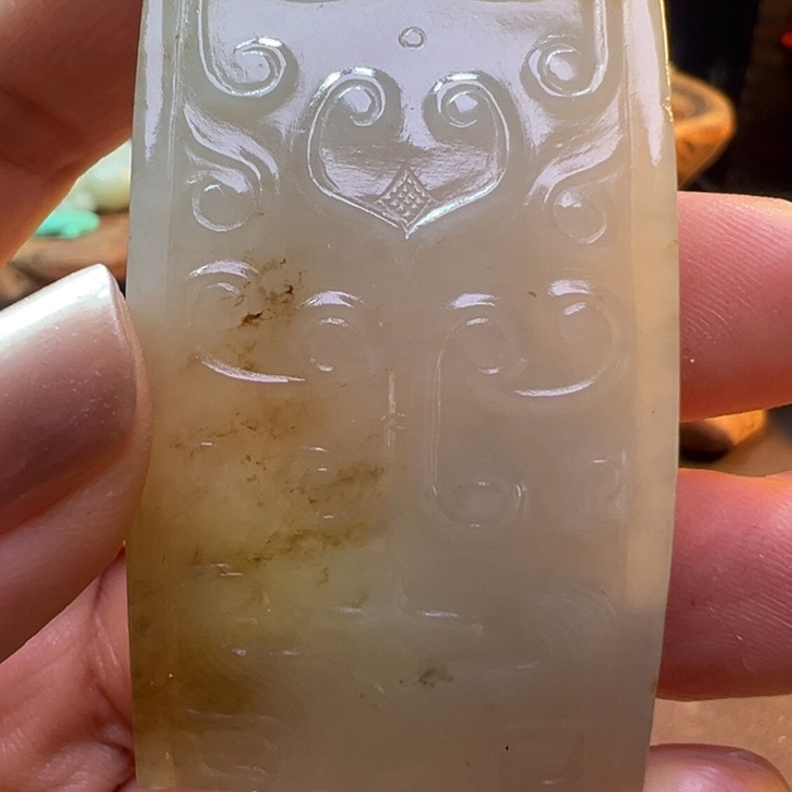 和田玉（糖玉）颈饰未镶嵌军*