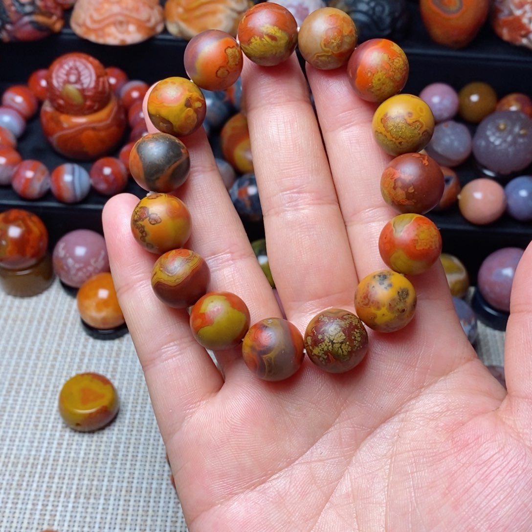 玛瑙/玉髓战国红玛瑙 未镶嵌三**度