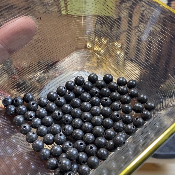 岁****泥塑黑龙涎0.6拼90颗