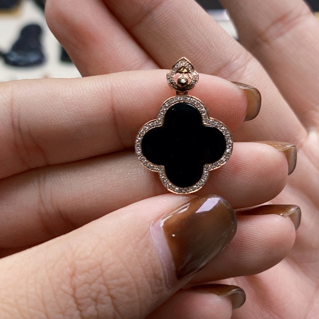 18K金镶嵌定制翡翠墨翠四叶草吊坠