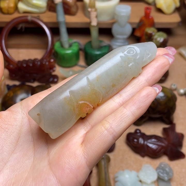 蛇纹石玉未镶嵌颈饰