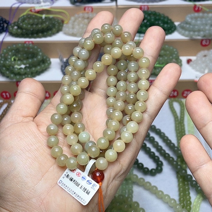 和田玉颈饰未镶嵌怒****花8mm