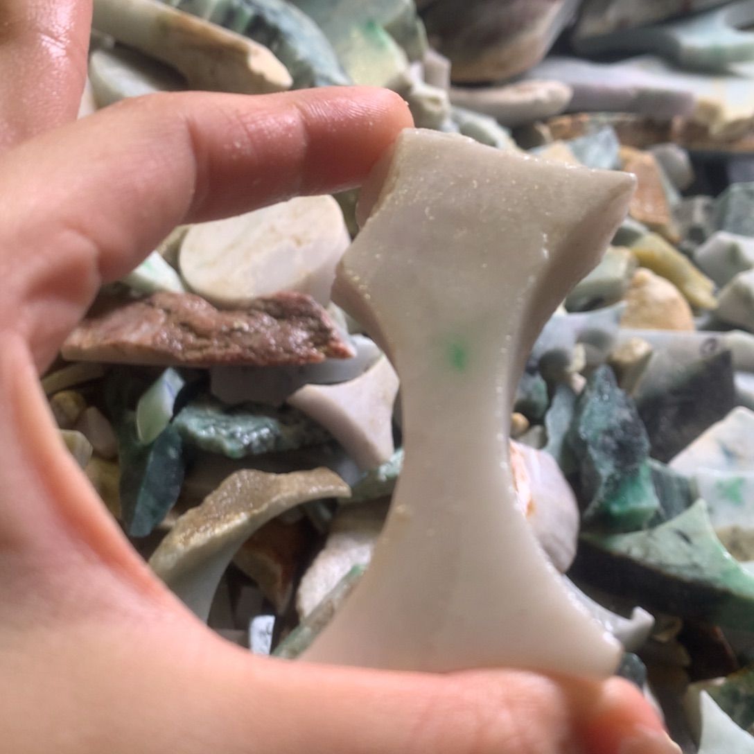 翡翠颈饰未镶嵌缅甸翡翠