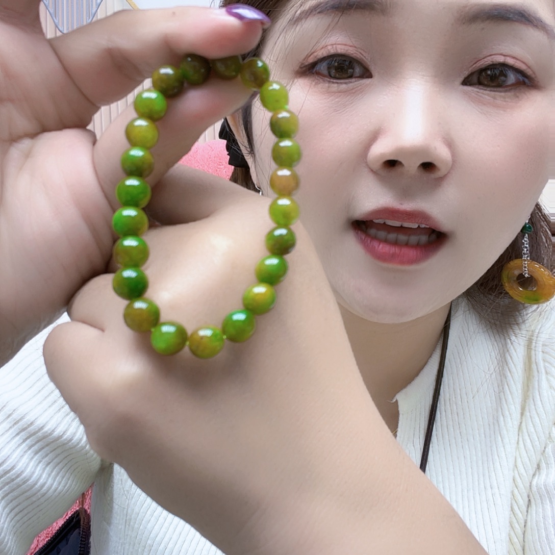 翡翠未镶嵌颈饰手链