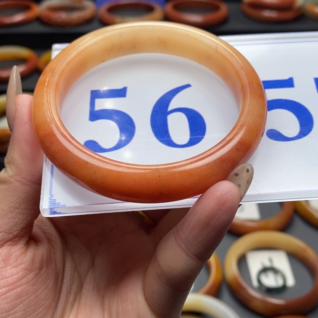 石英质玉（黄龙玉）手镯未镶嵌