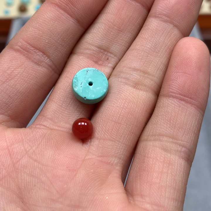 南红玛瑙配饰未镶嵌