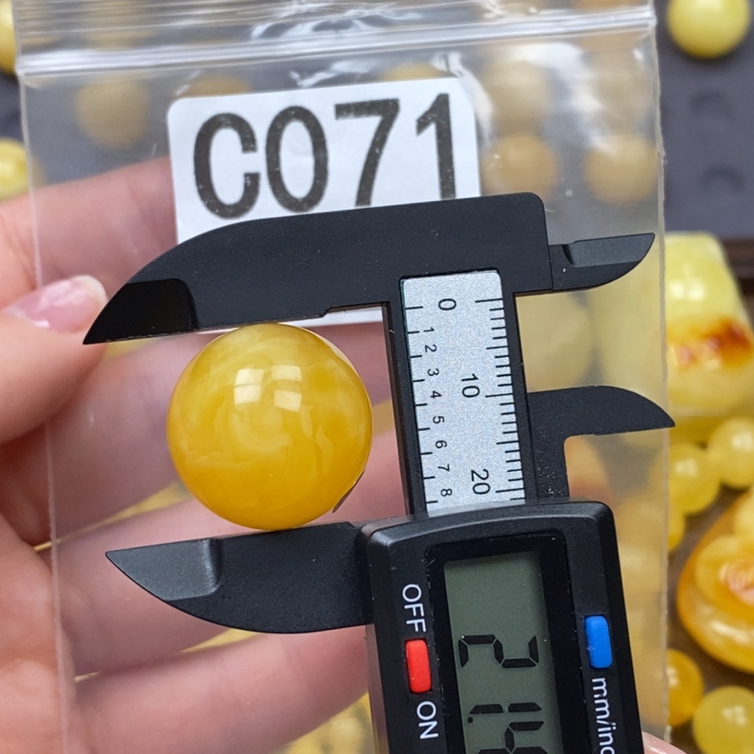 琥珀未镶嵌珠宝奇石