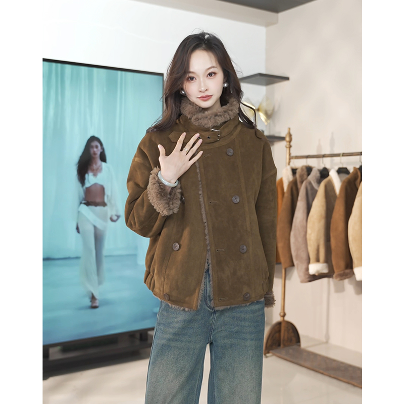 【雪润时装】2025冬季新款100%全羊毛外套短款时尚女休闲厚25259