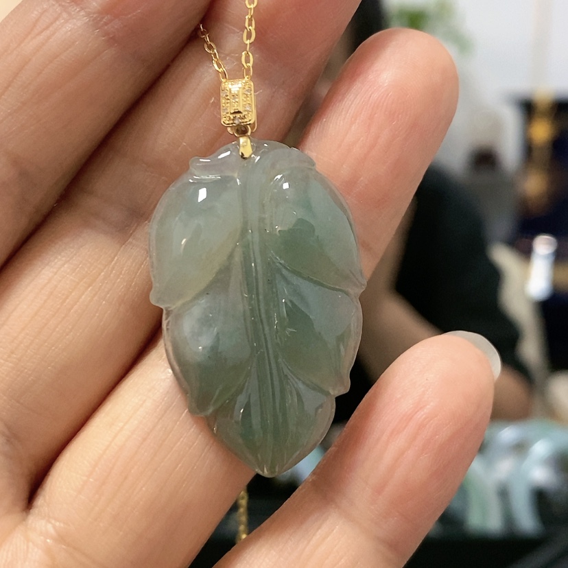 【闪购商品】翡翠18K金镶嵌颈饰