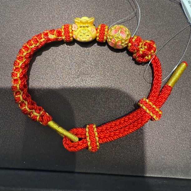 周大生足金吉运生肖福袋莫奈蝴蝶转运珠