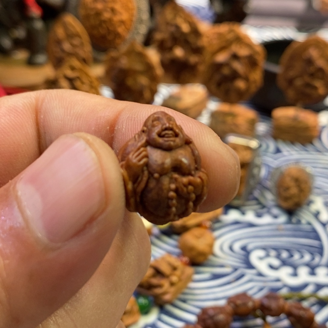 潍坊核雕桃核雕刻弥勒佛