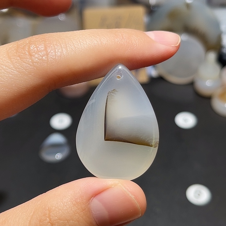 玛瑙/玉髓颈饰未镶嵌