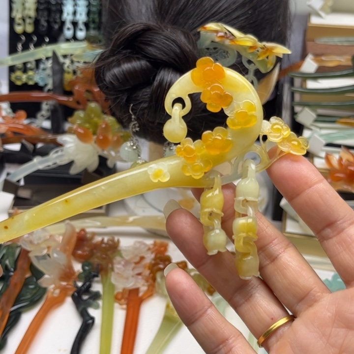 逸***瞳蛇纹石玉合金发簪