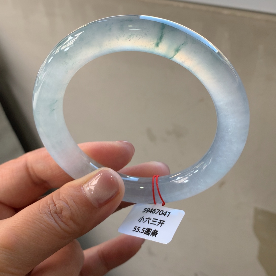 翡翠未镶嵌手镯高冰起钢光飘花【后台询价】