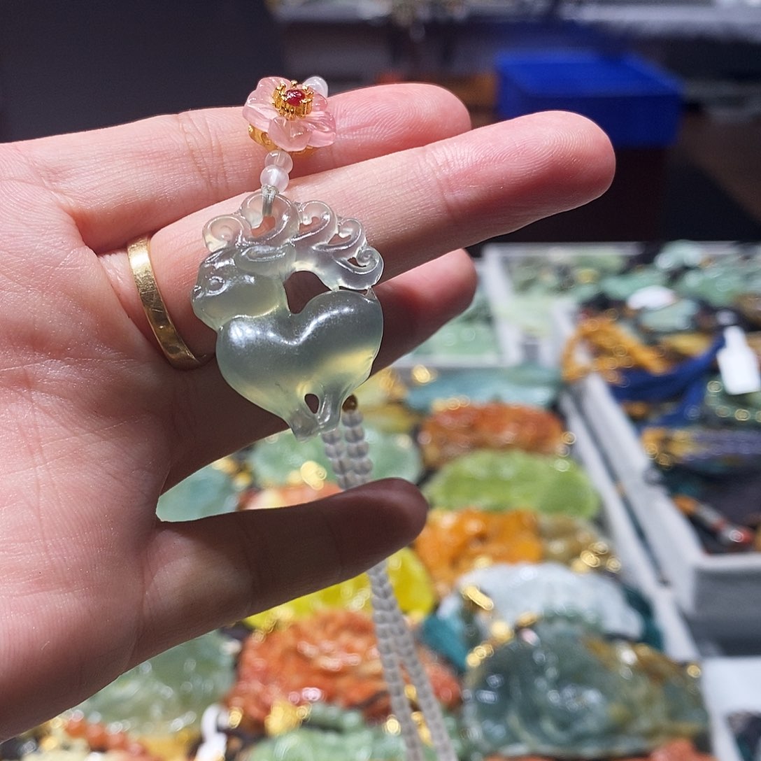 未镶嵌岫玉毛衣链