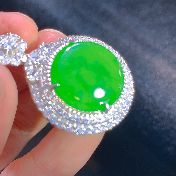 【闪购商品】翡翠颈饰银S925镶嵌翡翠