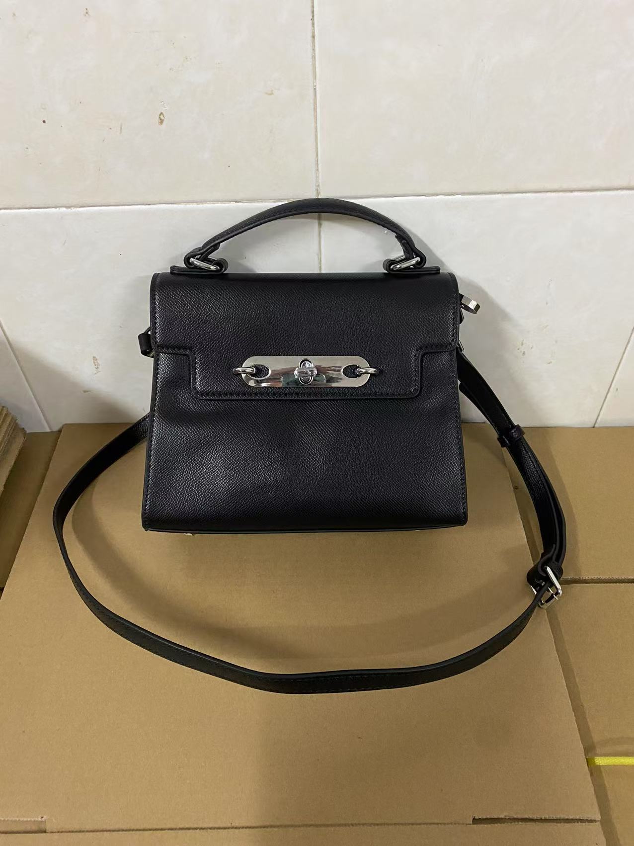 琪琪广州箱包1超好看28按编码拍新款女包时尚百搭斜跨单肩